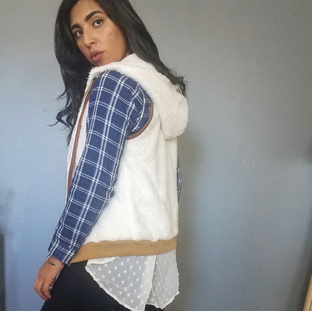 🏷CLEARANCE FUZZY FEELS CREAM PLUSH SWEATER VEST - Picture 5 of 5